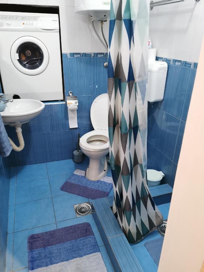 Azra Apartment