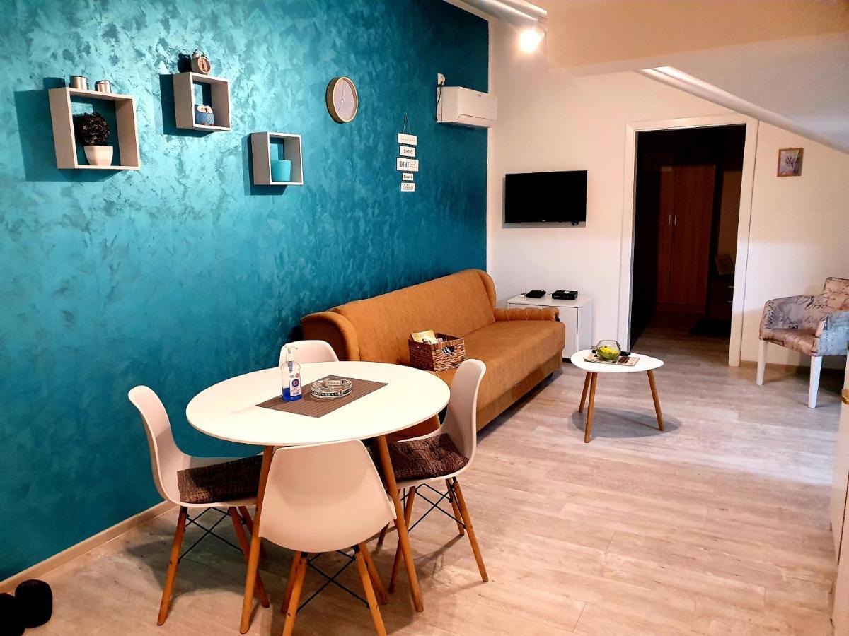 Azra Apartment